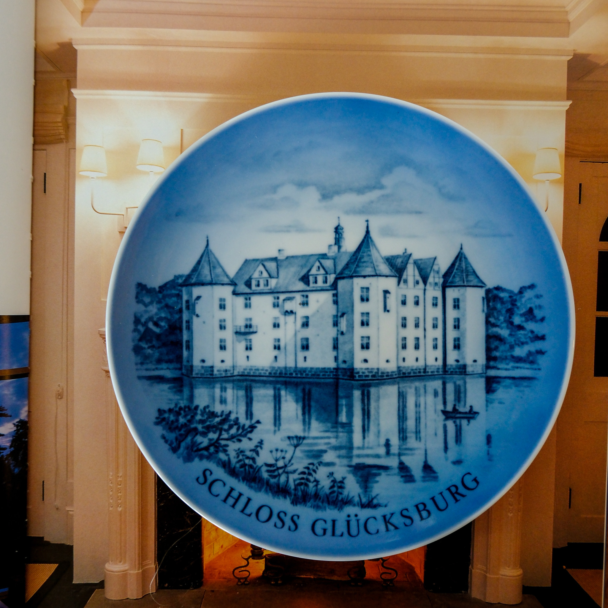 Plate with Glücksburg Palace, Royal Copenhagen