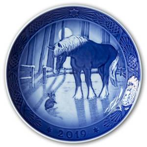 Meeting in the field, 2019 Royal Copenhagen Christmas plate | Year 2019 | No. RX2019 | Alt. 1027165 | DPH Trading