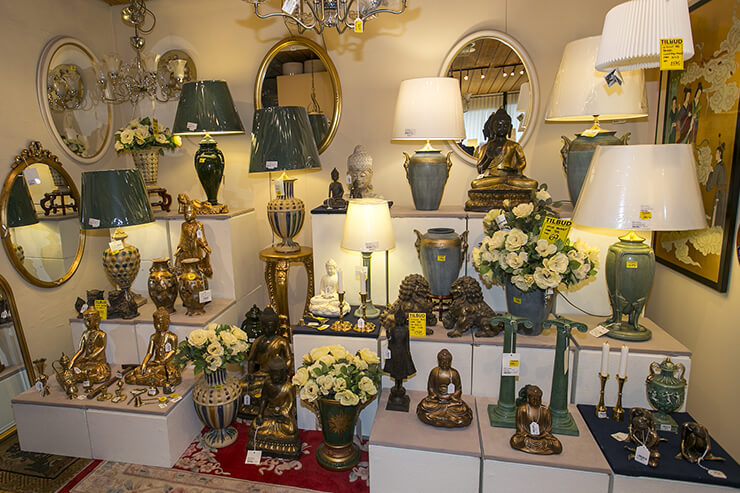 Buddhas and oriental art