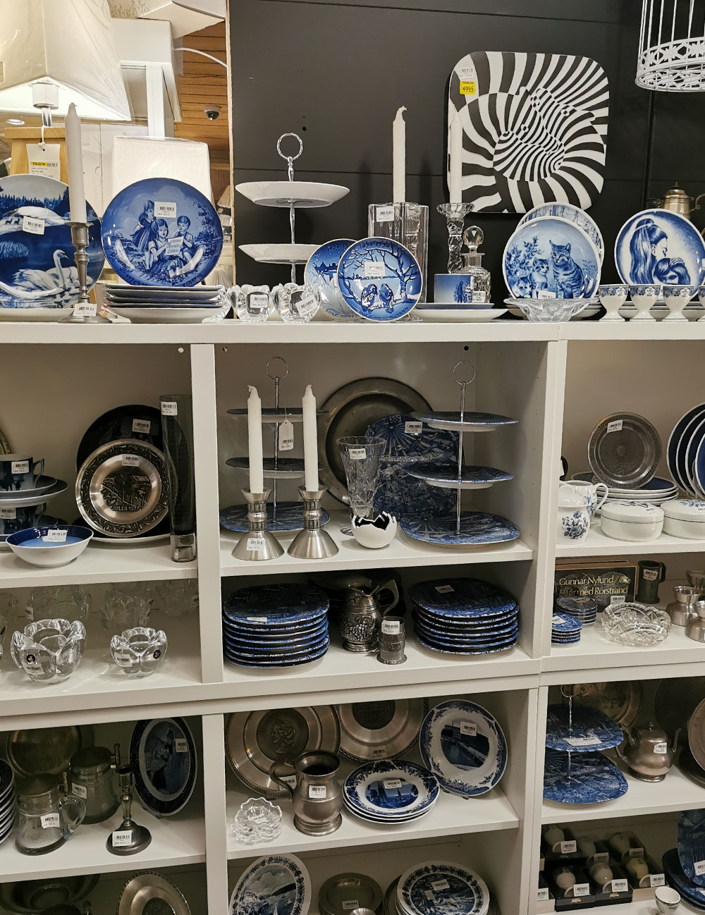 Plates, candleholders and other decorative items for the home