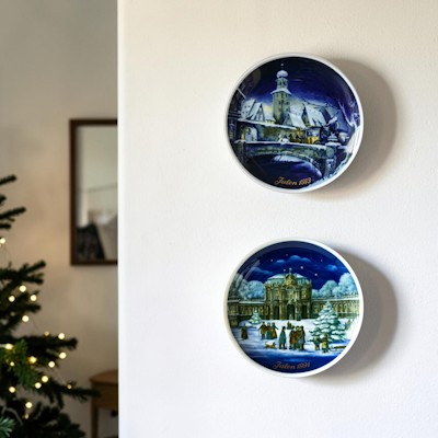 Tettau Christmas plates with Christmas spirit and history