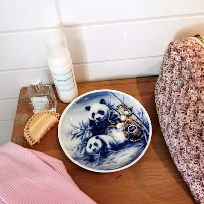 Use your platters in everyday life - For example, for jewelry!