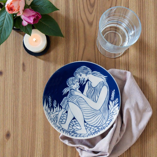 Royal Copenhagen Mother and Child plate with motif of mother and child as small porcelain plate for table setting