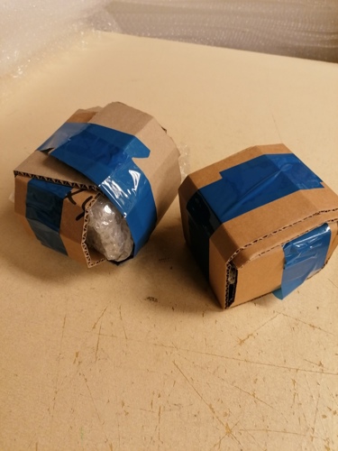 Packing figurines