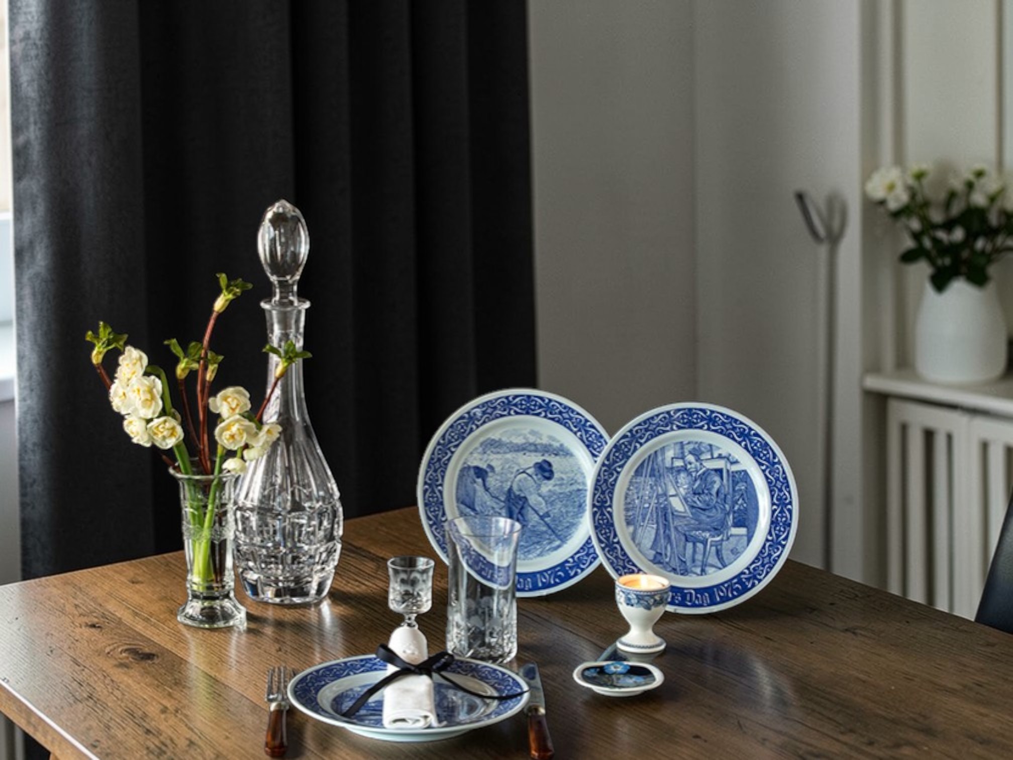 Rörstrand Father's Day plate on table