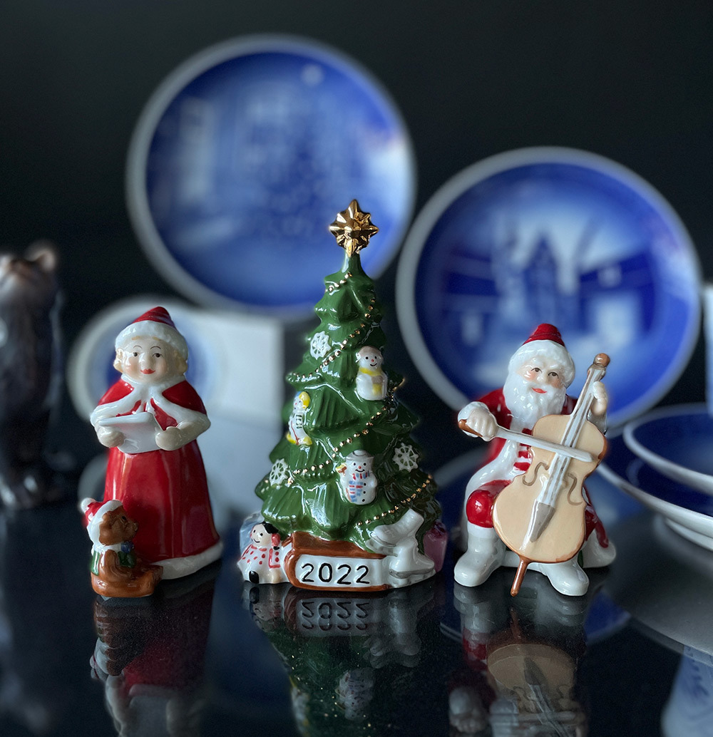 Annual Santa and Santas' Wives from Royal Copenhagen