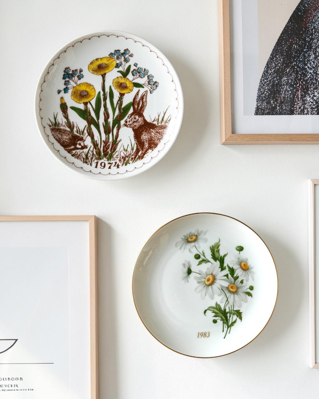 Hackefors Mother's Day plate 1983 with daisy and gold rim as wall decoration