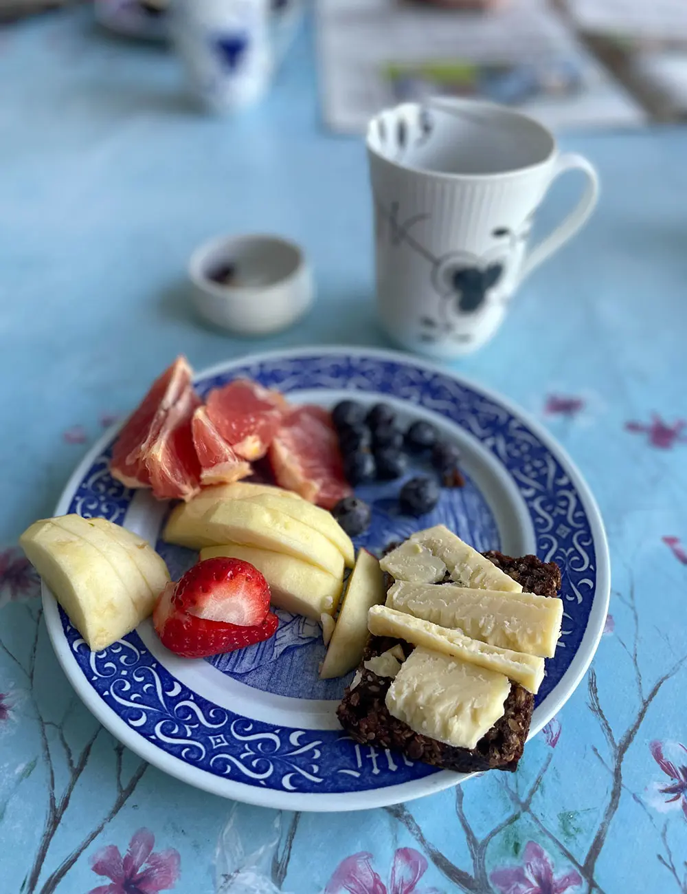 Eat your breakfast from the most beautiful platters