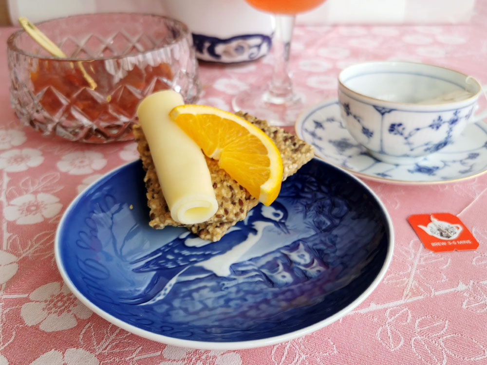 Most blue-painted platters are safe to eat from