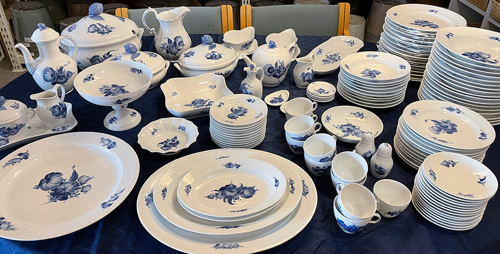 We often get new Blue Flower into the store - Find the tableware part you're missing here!