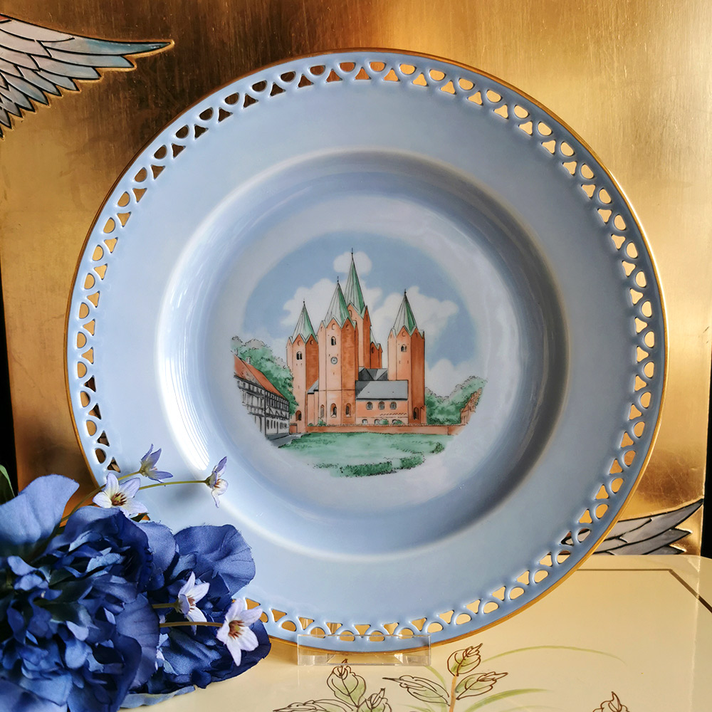 Danish Dinnerware, plate no. 3557-325, Kalundborg Church