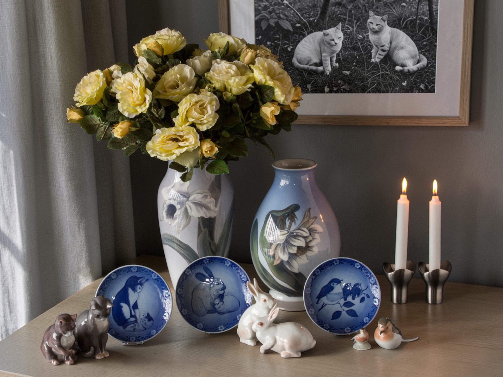 Cat figurines in porcelain from Royal Copenhagen and Bing & Grøndahl